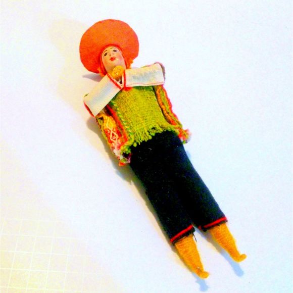 Vintage Hand Painted Bisque and Fabric Peruvian Souvenir Male Doll - Picture 1 of 4